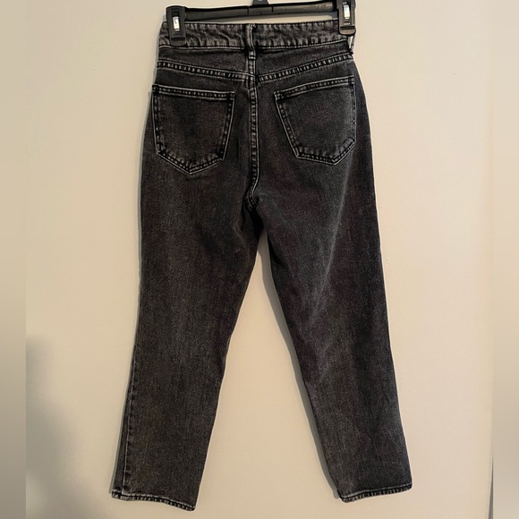 PacSun Hi-Rise Relaxed Fit Cropped Capri Mom Jean Faded Black Size 23 - Picture 5 of 11